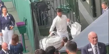 (Видео) Ѓоковиќ ѝ подари капа со автограм на девојче во инвалидска количка