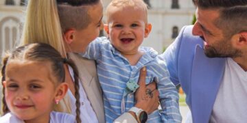 Сара Мејс му посвети песна на синот Кирил за првиот роденден: Универзуме мајкин, среќо моја неизмерна