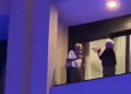 (Видео) Баба и дедо танцуваат на тераса, а на Тик ток коментираат: Ова е тоа, засекогаш