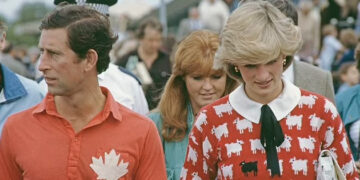 Славниот црвено-бел џемпер на принцезата Дајана ќе се продава на аукција