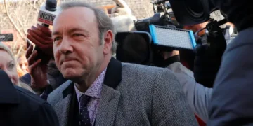 Кевин Спејси го ослободија од сите обвиненија за сексуално злоставување