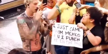 (Видео) Раперот Кели удри фан на концерт во Белгија