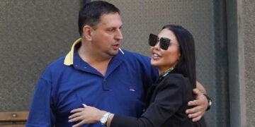 Српска старлета за 4000 евра ќе го зголеми задникот, а татко ѝ вели ако сака можела и мозокот да го оперира