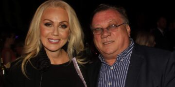 Лепа Брена и Халид Бешлиќ ќе настапат на Тиквешки гроздобер