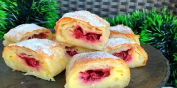 Пита со вишни и пудинг од ванила