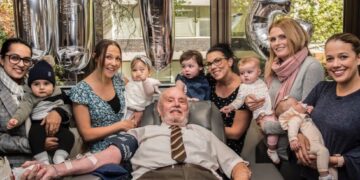 Маж спасил 2,4 милиони бебиња донирајќи крвна плазма