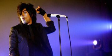 Музичарот Јан Воткинс, осуден на 35 години поради педофилија избоден во затвор