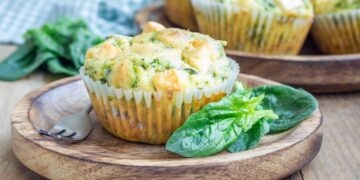 Мафини со сирење и спанаќ