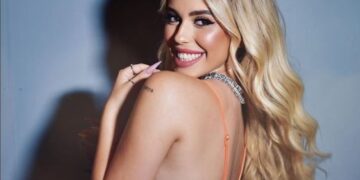 (Фото) Тамам помисливме Антониа сега помалку ќе се слика на Инстаграм, ете ја топлес