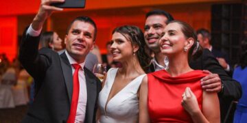 Министерот Бочварски стана татко, ќерката доби име Бјанка