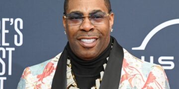  Раперот Баста Рејмс ќе се задушел за време на секс поради дебелината