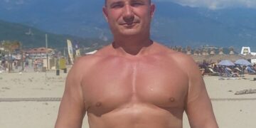 Среќа што заврна дожд, Стојанче отиде на море: Назад сум за миг ако почне да гори