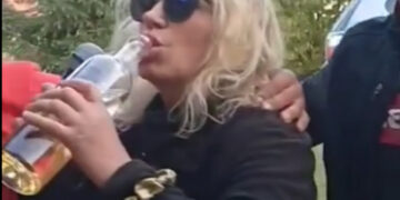 Нада Топчагиќ: Со мојата домашна ракија ја снабдувам цела српска естрада