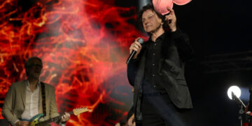 Градниците од обожавателките му ги подарувам на мојот тапанар, открива Здравко Чолиќ