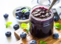 Џем од боровинки и црно чоколадо без шеќер и конзерванси