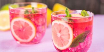 Освежителен Барби коктел, спој на мохито, пина колада и лимонада