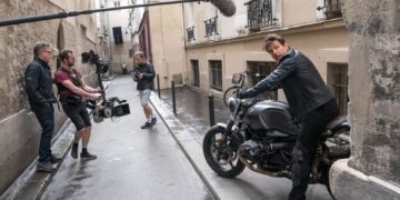 (Видео) Филмски ѕвезди кои самите си ги прават акробациите во филмовите