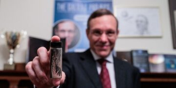 (Видео) Вонземјски објекти најдени на Земјата, од Харвард велат дека станува збор за историско откритие