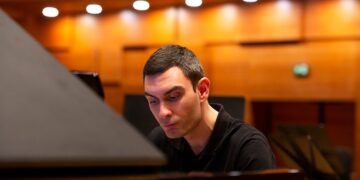 Бобан Мирковски под отворено небо во Охрид ќе ги изведе најпознатите македонски евергрини