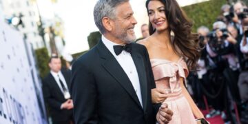 Со Амал сè уште си оставаме љубовни писма на перница наутро: Џорџ Клуни ја пронајде љубовта на својот живот во шестата деценија