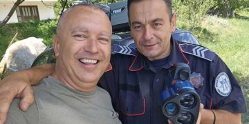 Полицаец фатил на радар другар од војска со кој се немал видено 30 години, па му ја платил казната