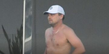 (Фото) Леонардо ди Каприо на јахта со манекенката Нилам Гил во Сардинија