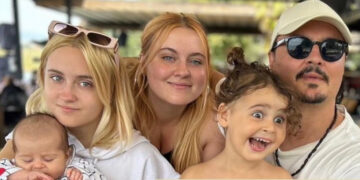 Пере од „Нокаут“ со сите четири ќерки на море