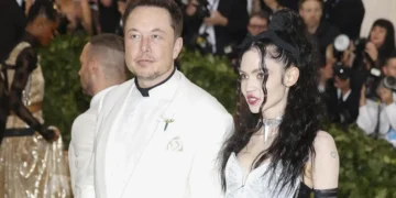 Бившата на Илон Маск сака да умре во вселената: Марс би бил идеален