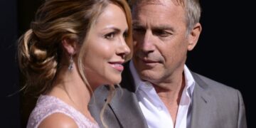 Кевин Костнер призна дека сè уште ја сака поранешната сопругата