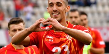 Македонскиот фудбалер Бојан Миовски се најде во најдобриот тим на колото во Шкотска