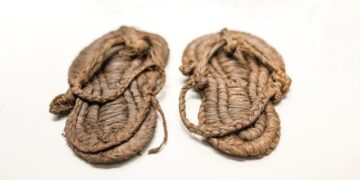 Во пештера пронајдени се најстарите сандали во Европа