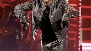 Ашер ќе настапи на Супербоул