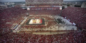 92.003 гледачи на одбојкарски меч во САД е светки рекорд за женски спорт