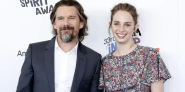 Маја Хоук повторно ќе снима со татко си, глумецот е обвинет за непотизам