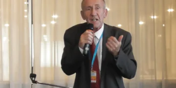 Познатиот руски научник Витали Мелинков починал откако изел отровни печурки