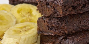 Рецепт за брзи чоколадни брауни со банани