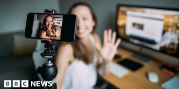 Во Ирска наскоро ќе се делат дипломи и за инфлуенсери