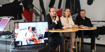 Спектакл во Филхамонија со светски познатиот виртуоз на виолина Роман Симовиќ и камерниот оркестар „Профундис“