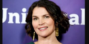 Харви се соблече и ме принуди на орален секс, обвинува актерката Џулија Ормонд