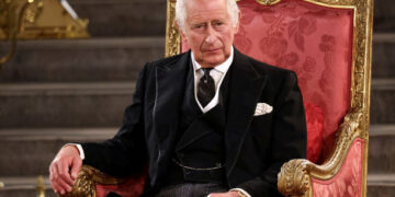 Британците не ги паметат по добро англиските кралеви кои го носеле името Чарлс, познати се по погубувањата, скандалите и развратниот живот