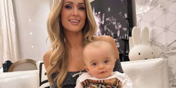 Парис Хилтон им одговори на хејтерите: Мојот син е здрав, бевме на лекар, едноставно има голем мозок