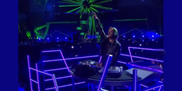 Дејвид Гета и 25 години помладата девојка чекаат дете