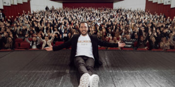 Бојан Велевски: По барање на публиката, објавен уште еден датум за стендап финалето во Скопје