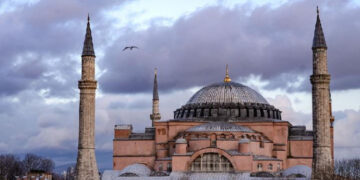 Посетата на Света Софија повеќе нема да биде бесплатна за туристите