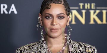 Бијонсе со нов имиџ на филмска премиера, ниту таа не одолеа на новиот тренд