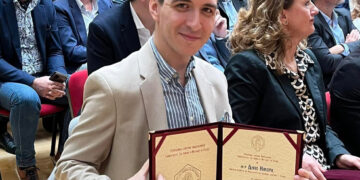 „Вакво признание се добива еднаш во кариерата“ – Дино Имери најдобар уметник на УКИМ за минатата година