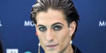 Дамијано Давид за прв пат во јавност со нова девојка: фотографиите од папарацо ја потврдија врската на евровизискиот победник со пејачката