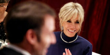 Брижит Макрон: Почнав да излегувам со Емануел кога тој имаше 15, а јас 40