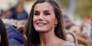 Кралицата Летиција се појави во најдобрите есенски чизми што ги носи со години