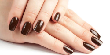 Чоколадни нокти се тренд за оваа есен